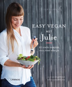 cover Easy Vegan met Julie