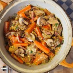 Kip-stoofpot met wortel