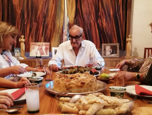 Jordanie: opa aan tafel