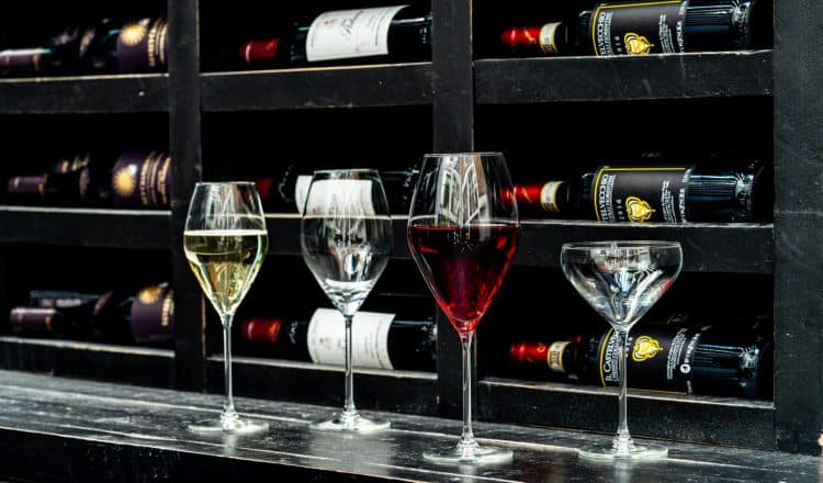 parallel verticaal Bakken Welke wijnglazen passen in de vaatwasser? – I Love Food & Wine
