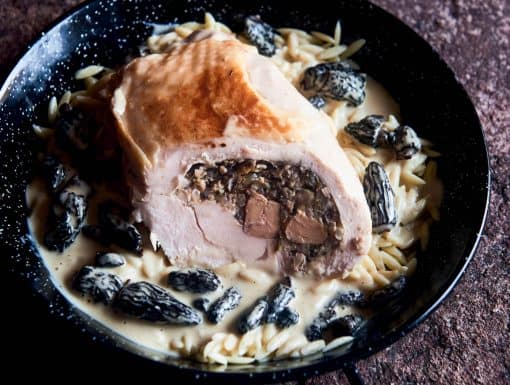 Kipfilet met champignons en foie gras uit het kookboek Elzas van Goetz