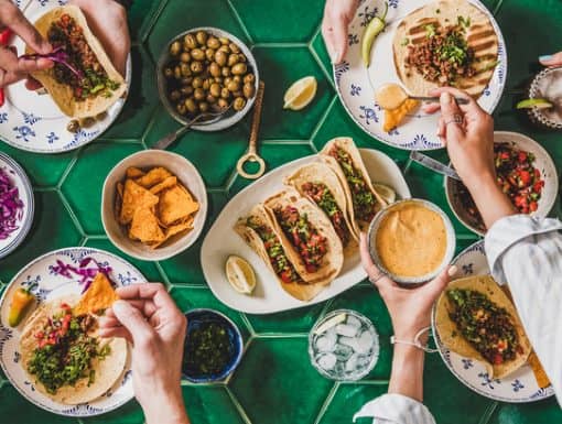 Mexicaans eten; een pary met vrienden