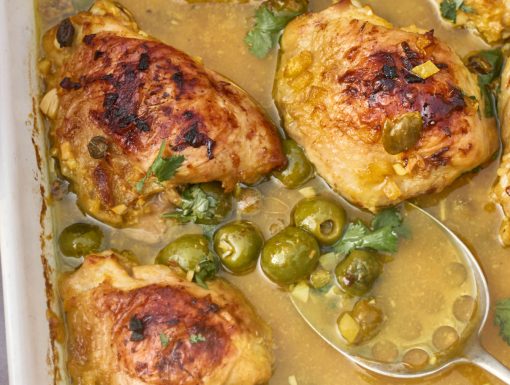 Kip uit de oven met olijven en citroen