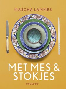 Cover Met mes & stokjes