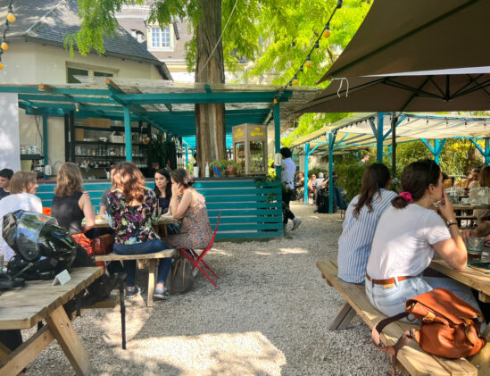 Cafe A, restaurant in Parijs