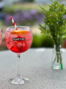 Martini cocktail bij Deck