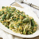 Spaghetti met andijvie uit het kookboek Vegetalia van Luna Trapani