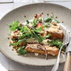 Winterse salade met pompoen, feta en walnoten uit het kookboek Winterkost van Jeroen Meus